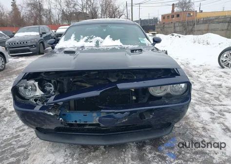 2014 Dodge Challenger Sxt z USA, uszkodzony, nr VIN 2C3CDYAG5EH294109
